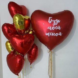 Воздушные шары красные и золотые