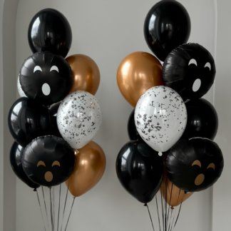 Фонтаны шаров чёрных с привидением