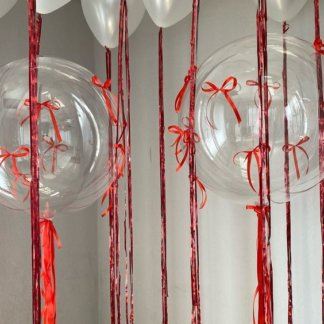 Набор шаров белых с большими шарами с бантиками