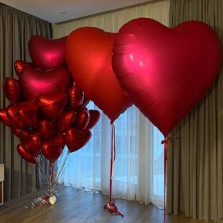 Красные сердца большие, средние, маленькие