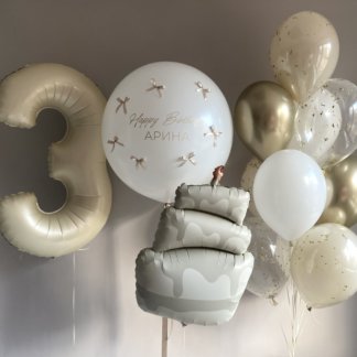 Воздушные шары на день рождения девочке и девушке «Торт из бежевых Шаров