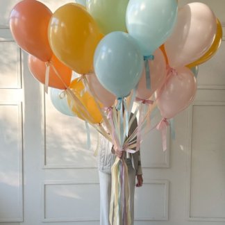 Облако шаров с бантиками на атласной ленте 20 штук