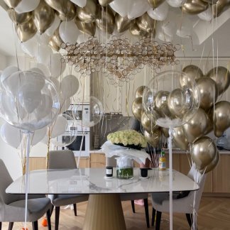 Шары золотые и белые оформление шариками