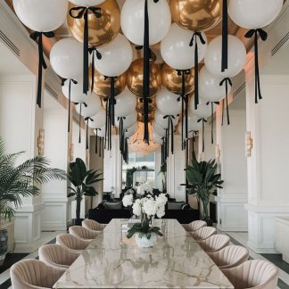 Шары сферы золотые и белые оформление шарами