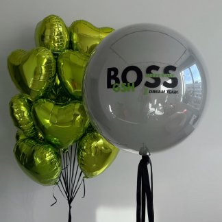 Набор шаров с большим шаром с сердцами