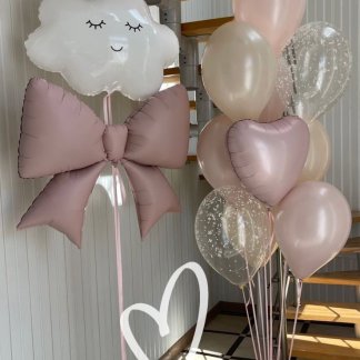 Фонтан шаров с баникам и облаком